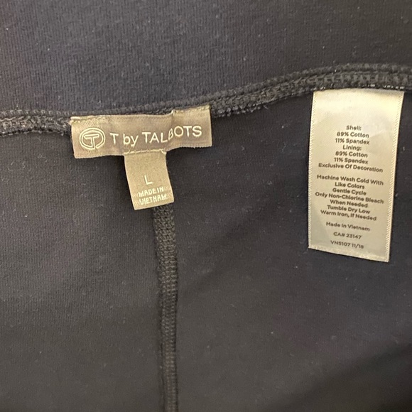 EUC T by Talbots skort in navy blue, size L - Picture 7 of 7